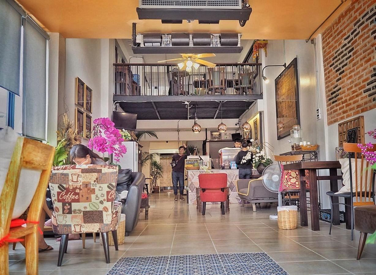 Отель Hp House Cafe' Чиангмай Экстерьер фото